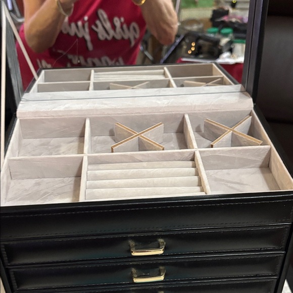 Luxurious Black Jewelry Organizer with Gold Accents, 6 layers (drawers) NWOT - Picture 9 of 15